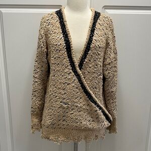 Gimmicks by BKE Textured Tan and Black V-Neck Sweater
